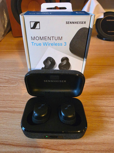 Sennheiser momentum true - ,